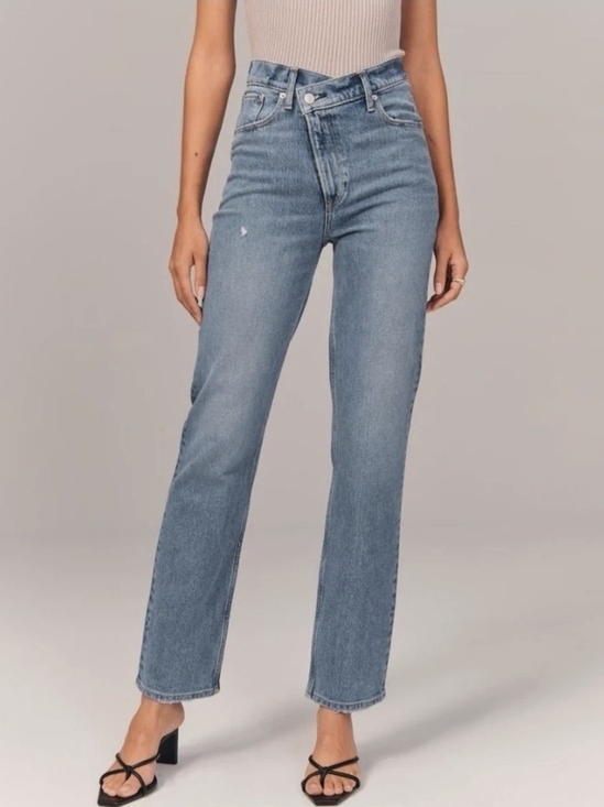 Abercrombie & Fitch Denim - Abercrombie & Fitch The 90s Straight Ultra High Rise Curve Love Sz 27 Light Wash